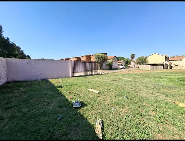 100M² VACANT LAND FOR SALE IN VANDERBIJLPARK CW 5